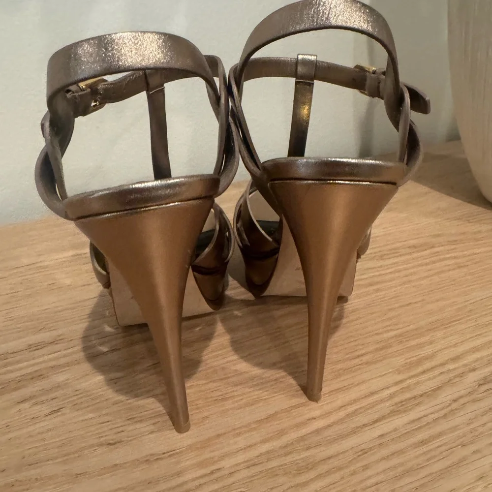 Saint Laurent Metallic Bronze Braided T-Strap Platform Sandals - Picture 14 of 16